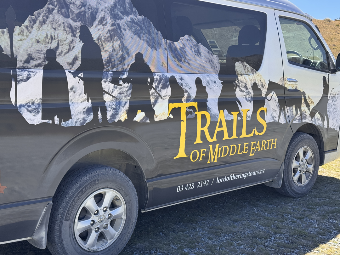 Trails LoTR Guides